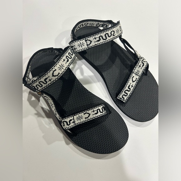 Teva Women's Size 9 Original Universal Sandals White Black NWT Quick-Dry - Picture 1 of 10